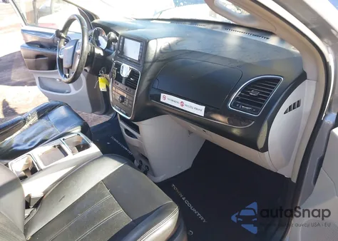 2014 Chrysler Town & Country Touring-L z USA, uszkodzony, nr VIN 2C4RC1CG8ER249740